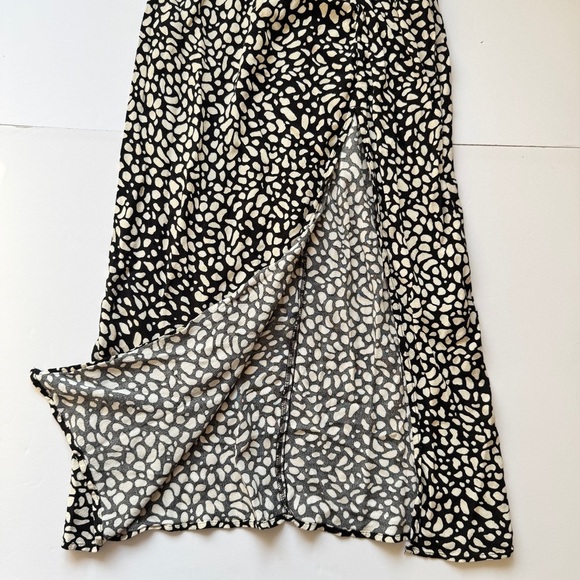 H&M Maxi Dress Animal Print Long Sleeve Slit V Neck Ruched Black Tan Crepe Sz S - Picture 11 of 13